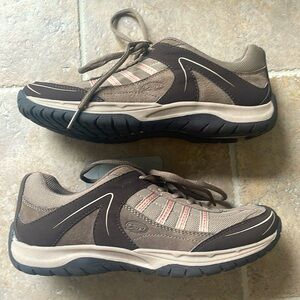 Dr. Scholl’s Reddy Walking Shoes - NWT!